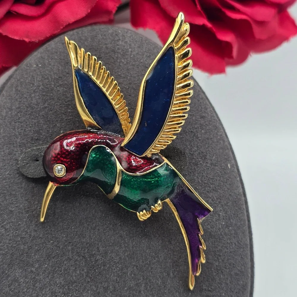 Vintage Style Enamel Hummingbird Brooch Gold Tone Multicolor Bird Pin Unique